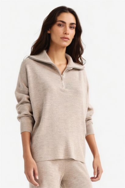 بلوز صوف قصة عادية بياخة بسحاب