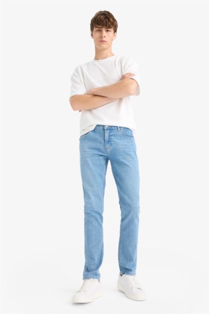 Pedro Slim Fit Regular Waist Skinny Leg Jeans