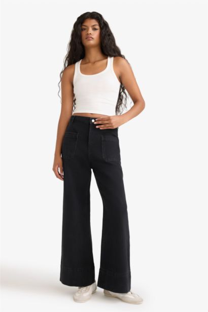 Jean longueur cheville taille haute jambe large courte