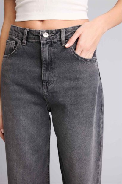 90's Wide Leg High Waist Jeans