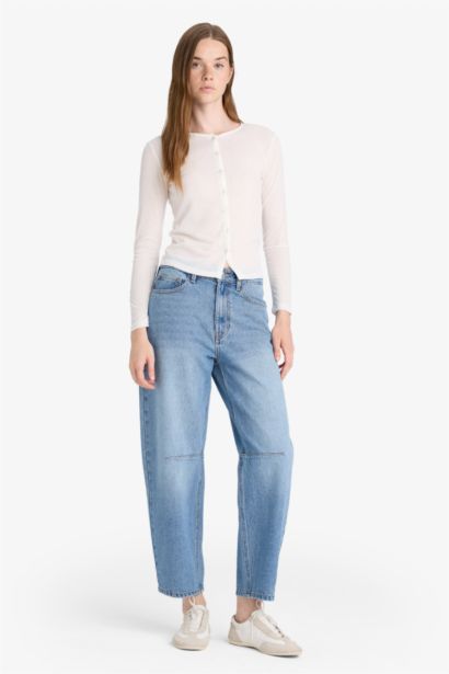 Barrel Fit Regular Waist Straight Leg Ankle Length Jeans