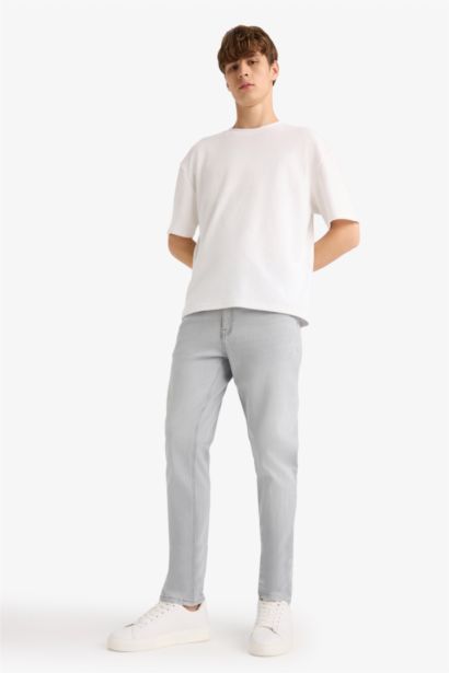 Pedro Slim Fit Regular Waist Skinny Leg Jeans