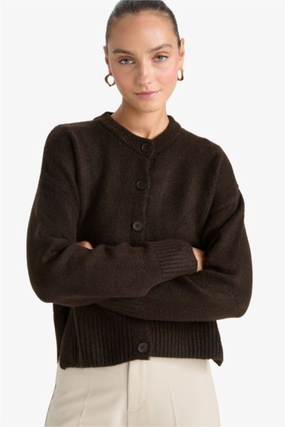 Regular Fit Crew Neck Knit Cardigan