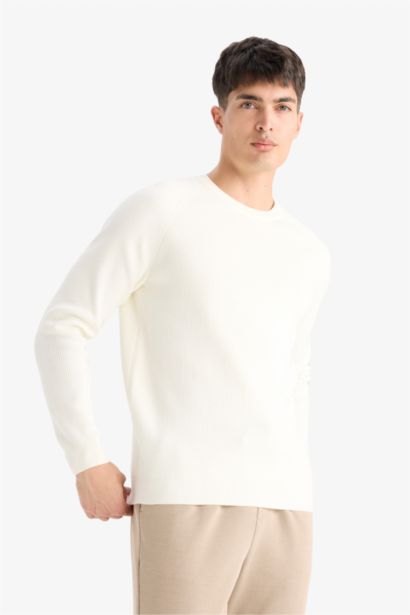 Standard Fit Crew Neck Knitwear Pullover