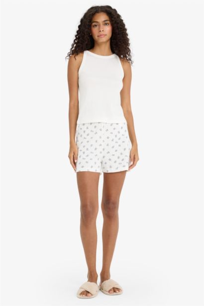 فانيلة بيزك سادة من Fall in Love