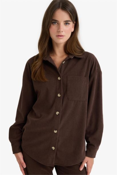 Свободная рубашка из вельвета с рубашечным воротником и длинным рукавом