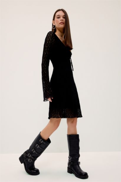 V Yaka Dantel Uzun Kollu Mini Elbise