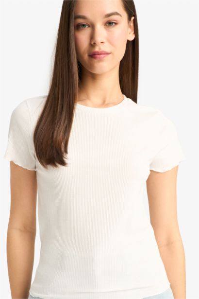 Fitted Bisiklet Yaka Basic Düz Kısa Kollu Beyaz Tişört