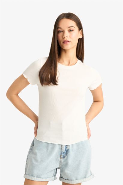 Fitted Bisiklet Yaka Basic Düz Kısa Kollu Beyaz Tişört