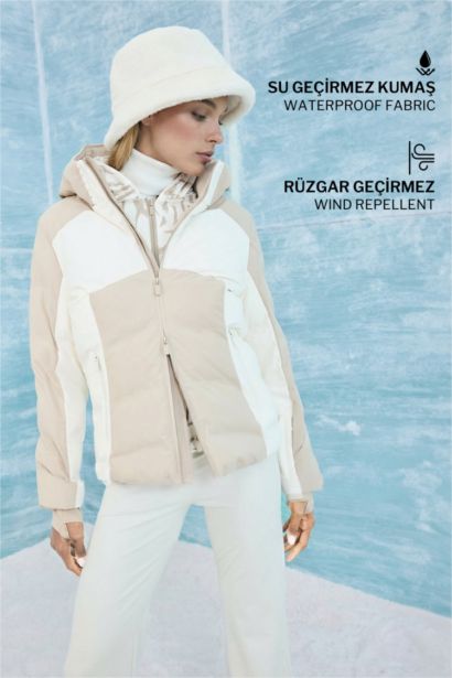 Waterproof Regular Fit Hooded Ski Jacket