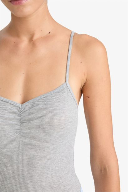 بودي سوت بحمالات رفيعة من Fall in Love