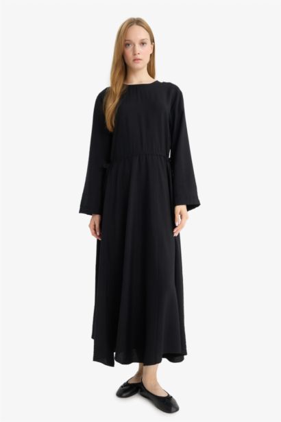 Relax Fit Crew Neck Low Shoulder Dress