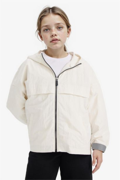 Қыздарға арналған капюшоны және тор астары бар жаңбырлатқыш