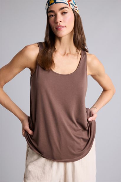 Regular Fit Basic Crew Neck Tank Top
