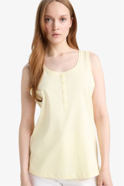 بلوزة كت قصة عادية بياخة مستديرة