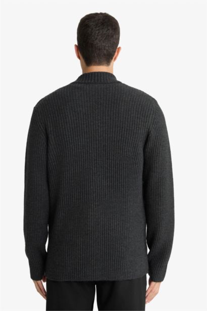 سترة تريكو قصة عادية بياقة بليزر