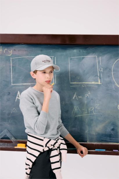 Ұлдарға қалыпты пішім Пулловер