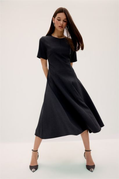Basıc Midi Yazlık Elbise