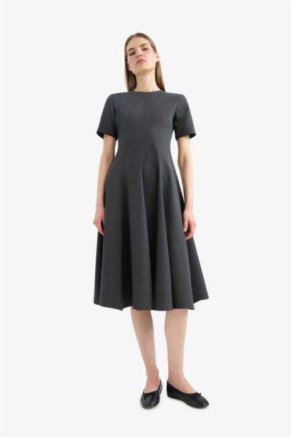 Basıc Midi Yazlık Elbise