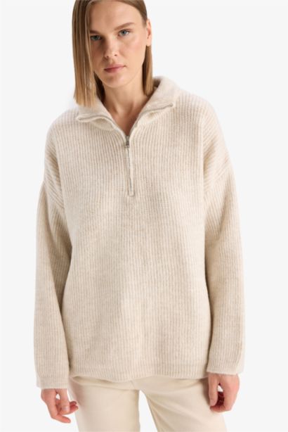 بلوز تريكو قصة مريحة وياخة عالية بسحاب