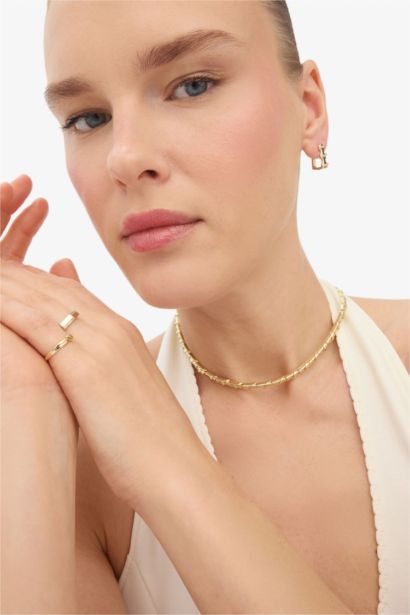 قلادة نسائي ذهبي من Reis x DeFacto