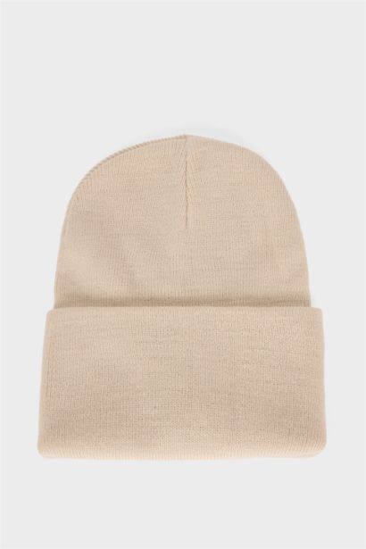 Man Woven Labeled Knit Beanie
