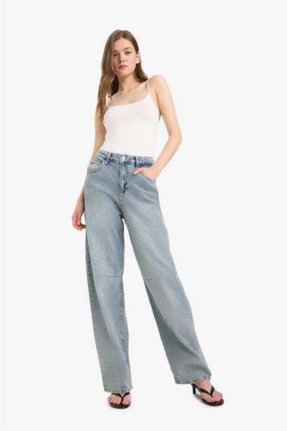 Basic Düz Askılı Beyaz Body