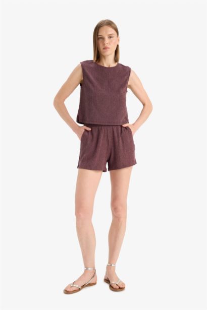 شورت من قماش مجعد قصة عادية