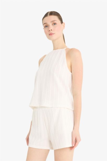 شورت منسوج قصة عادية