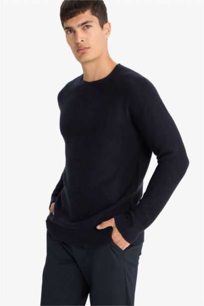 Standard Fit Crew Neck Knitwear Pullover