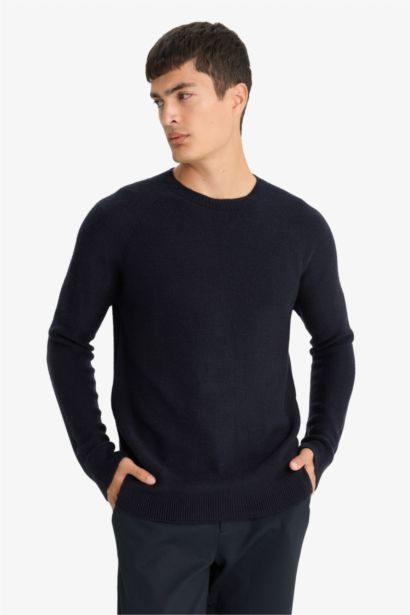 Standard Fit Crew Neck Knitwear Pullover