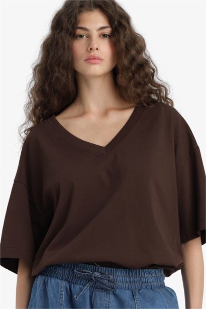 Oversize Fit V Neck Short Sleeve T-Shirt