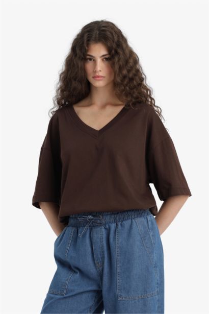 Oversize Fit V Neck Short Sleeve T-Shirt