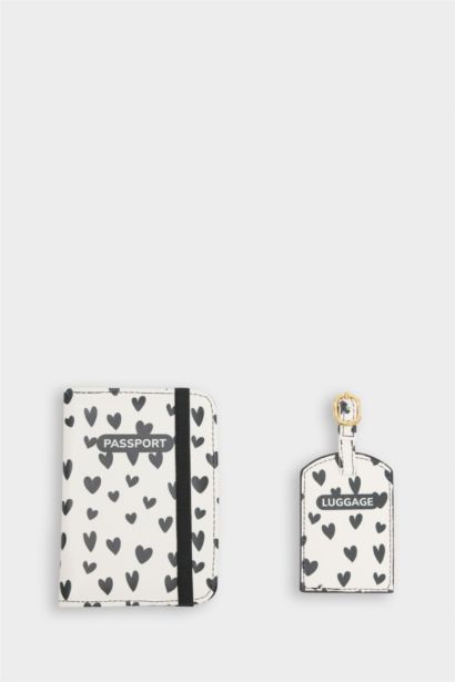 Kadın Kalp Desenli Suni Deri Pasaportluk ve Valiz İsimliği Set