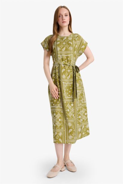 فستان ميدي نص كم بحزام بقصة A بياقة مدورة