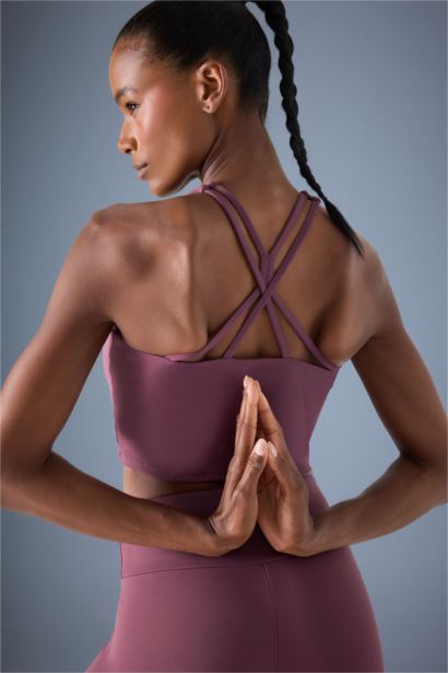 حمالة الصدر بياقة مستديرة