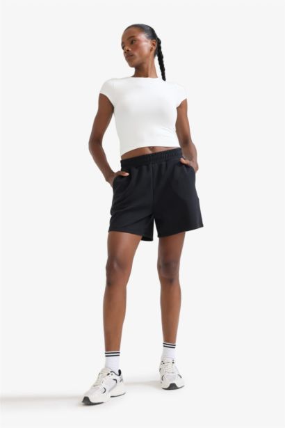 شورت رياضي قصير قصة عادية من DeFactoFit