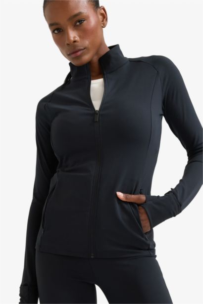 سترة سليم فيت برقبة عالية بجيب من DeFactoFit