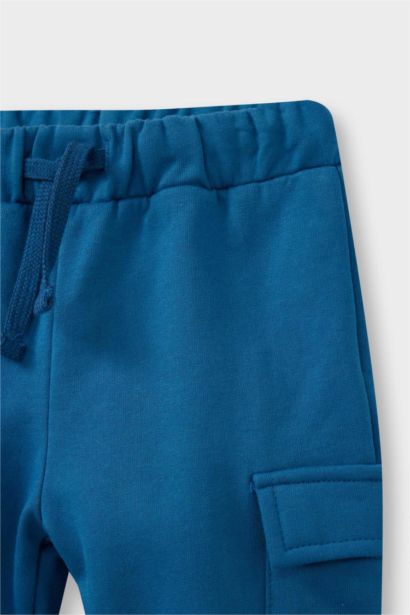 بنطرون بجامة رياضي ولادي قصة عادية