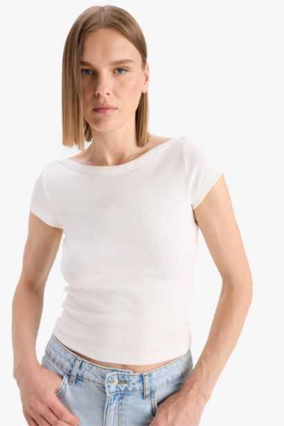 تيشيرت سليم فيت مضلع مخصر برقبة عريضة