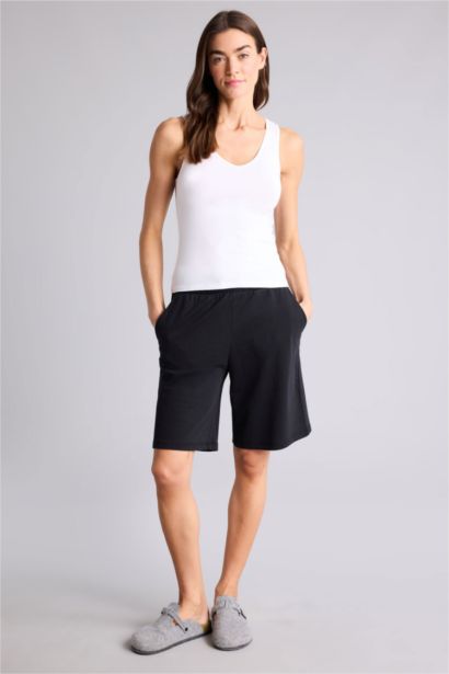 اندر شيرت وياقة V