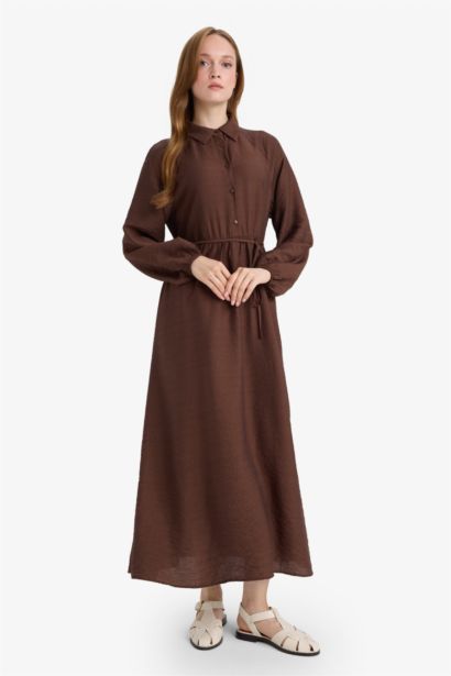 Robe à manches longues et col officier Coupe décontractée