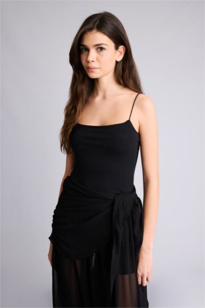 تانك توب سليم فيت بحمالات