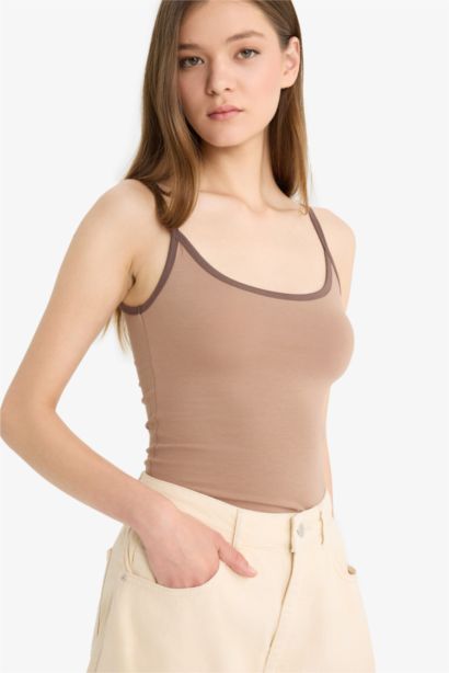 Fitted Yuvarlak Yaka Askılı Atlet