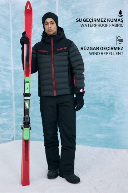 Su İtici Regular Fit Kapüşonlu Fermuarlı Rüzgar Geçirmez Kayak Montu