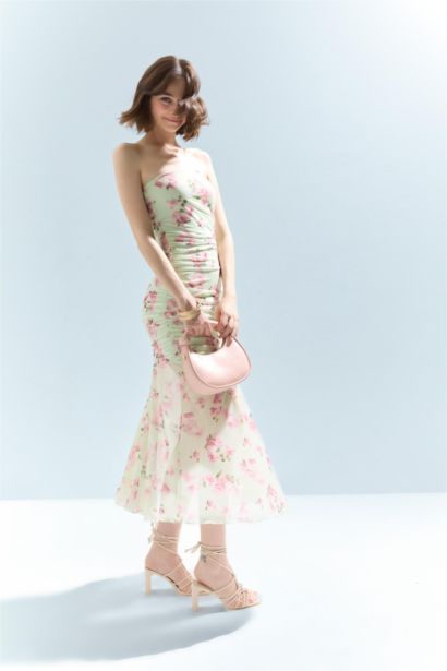 Bodycon Vücudu Saran Straplez Çiçek Desenli Tül Maxi Elbise