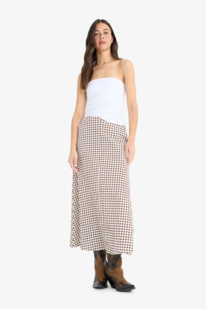 A Kesim Pötikareli Normal Bel Gofre Dokulu Maxi Etek