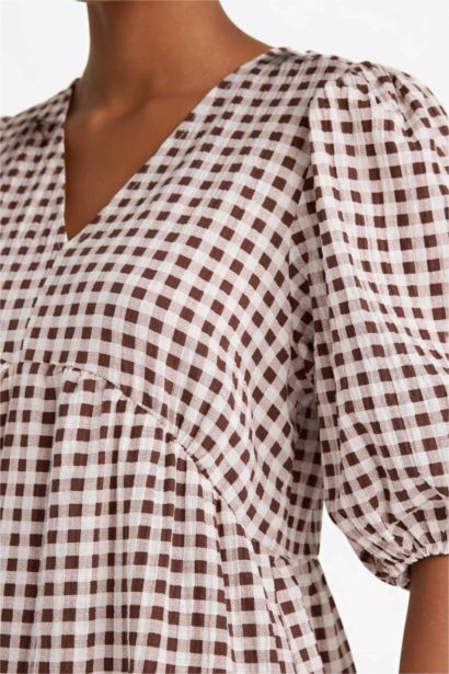 فستان نص كم ميدي مطبوع منسوج برقبة V