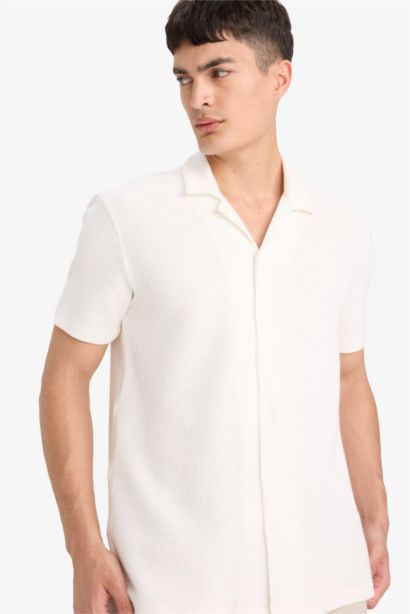 Regular Fit Polo Neck Short Sleeve Shirt