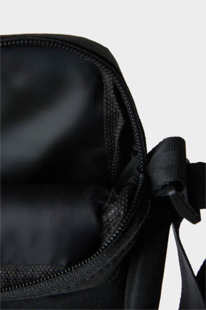 جنطة كروس بودي رجالي